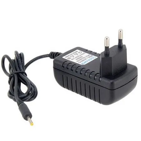 Cargador Tablet 9V 2A conector 2.5mm